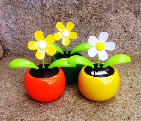 Solar tanzende Blume in verschiedenen Farben – ideal für einen