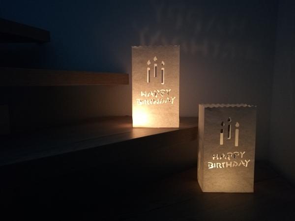 10 Lichttüten "Happy Birthday" weiss für Teelichter mit Motiv Kerzen